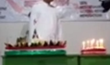 Kades adiwarno potong tumpeng HUT RI dan doa bersama kirim para leluhur