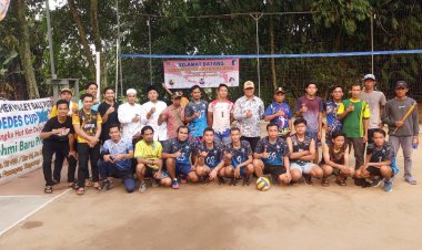 Desa Mekar Jaya Gelar Pertandingan Bola Volly Kades Cup 2022