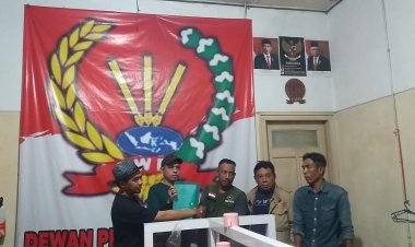 Rochmat selamat mengukuhkan Zulkifli sebagai ketua korwil Bogor Utara