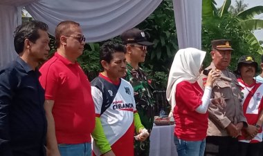 Camat sukaraja Ria Marlisa membuka langsung liga tropeo antar desa kecamatan Sukaraja cup 2023