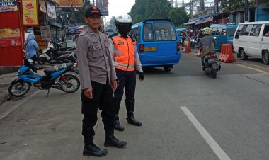 Antisipasi Arus Lalu Lintas Personil Polsek Ciawi Bekerjasama Dengan Dishub Sebagai Sinergi Dalam Pelaksanaa Tugas