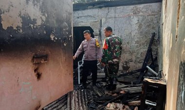 Konsleting Arus Listrik Akibatkan Satu Unit Rumah Kosong Terbakar di Sukaraja Bogor