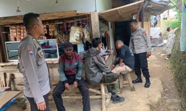 Giat Kemitraan Personil Polsek Nanggung Kepada Warga Masyarakat Mewujudkan Kamtibmas Aman Kondusif di Wilayah Nanggung Kabupaten Bogor Terjaga