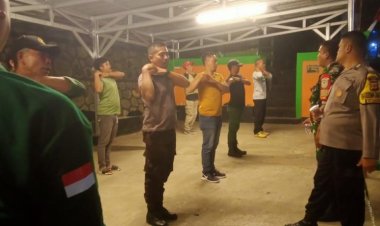 Sinergi Bhabinkamtibmas dan Babinsa Latih Anggota Linmas Di Desa Binaannya