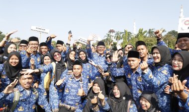 Iwan Setiawan Lantik 2.981 Guru Honorer Jadi PPPK