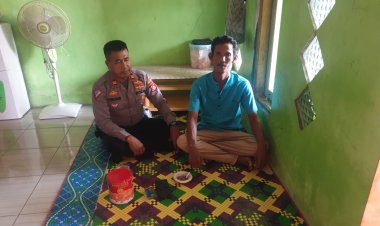 POLISI RW Polsek Rumpin Polres Bogor Polda Jabar Laksanakan Patroli Dialogis Menggali Informasi Mengenai TPPO Dan Menyampaikan Pesan Kamtibmas