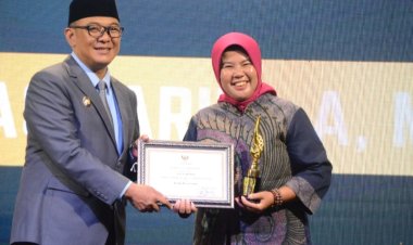 Aktif Dorong Pembangunan Kabupaten Bogor, Iwan Setiawan Tebar Penghargaan Tegar Beriman Award Kepada 35 Kategori