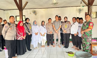 PERTEMUAN RUTIN BULANAN ANTAR RW DAN RT DI KELURAHAN KARADENAN KECAMATAN CIBINONG DI HADIRI POLISI RW DAN LURAH KARADENAN MENJADI MOMEN YANG SANGAT BAIK DALAM HUBUNGAN SINERGITAS POLISI RW DENGAN MASYARAKAT