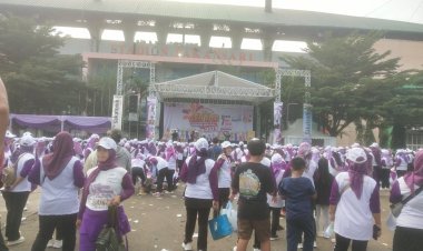 Gebyar Senam Massal Yang Digelar Oleh APWMI dan ASKI Distadion Pakan Sari Kab. Bogor Berjalan Sukses