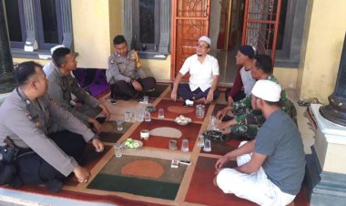 Sinergitas TNI-POLRI, Bhabinkamtibmas Desa Nanggung dan Bhabinsa Desa Nanggung Sambang Tokoh Masyarakat.