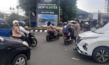 Peningkatan Arus Kendaraan Mulai Terjadi di Wilayah Ciawi Bogor, Pihak Kepolisan Lalukan Pengaturan Arus Lalin