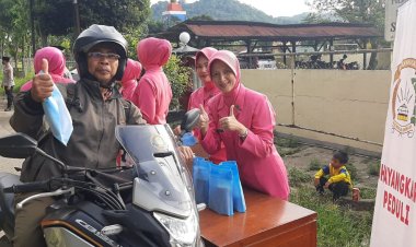 POLSEK RUMPIN POLRES BOGOR POLDA JABAR BERBAGI TAKJIL