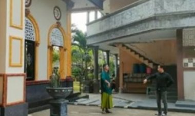 ADANYA BERITA VIRAL PENCURIAN SEPEDA MOTOR DI MASJID SENTUL, POLSEK BABAKAN MADANG POLRES BOGOR POLDA JABAR CEPAT TANGGAP LAKUKAN PENYELIDIKAN