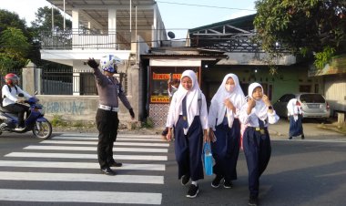 Pelayanan Prima Polsek Cigudeg Polres Bogor Melaksanakan Pergelaran Pasukan Gatur Pagi