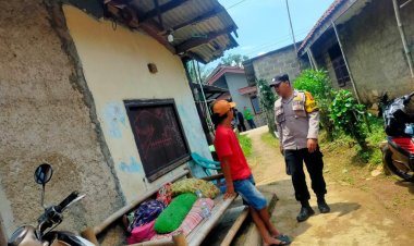 Bhabinkamtibmas Polsek Sukaraja Polres Bogor Sambang ke warga Cilebut Timur dan sampaikan pesan Kamtibmas