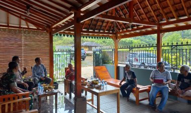 Jaga Kondusifitas Saat Ramadhan, Polsek Sukamakmur Polres Bogor Mengajak Warga untuk meningkatkan Keamanan Lingkungan