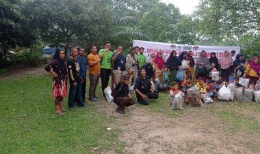 Hari Lingkungan Hidup Sedunia, AMPHIBI Kolaborasi bersama PT.Musim Mas Tukar 1 Kg Sampah Sungai dengan 1 Liter Minyak Goreng