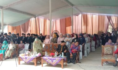 Luar Biasa, Pelepasan Murid Kelas XII (12) Di SMA Negeri 02 Metro Di Sambut Antusias Oleh Ratusan Tamu Undangan