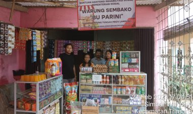 Selain Bantu Bidang Kesehatan Kementerian Sosial RI, Juga Berikan Bantuan Modal Usaha Untuk Ibu Parini