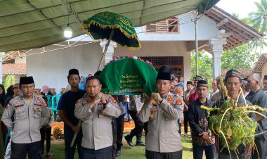 Ikut Angkat Keranda Jenazah Pejuang Kamtibmas, Kapolres Akan Cari Pelaku Curas