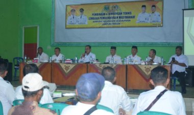 Andi Satria Ketua DPD LPM Bersama Adi Sriyono, S. Sos. M.M Mewakili Bupati Lampung Tengah Berikan Bimtek LPMK
