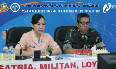 Komandan Lanud Husein Sastranegara Didamping Ketua Yasarini Mengikut Pembuakan Fesa 2022