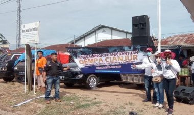 Gabungan seni musik dan kuda lumping menggalang dana untuk warga Cianjur