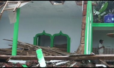 16 KK TERDAMPAK PERGERAKAN TANAH DI KECAMATAN BANJARWANGI GARUT TERUS MELUAS