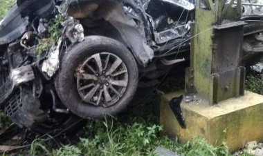 Pajero Sport Tertabrak Kereta Api Diperlintasan Tegineneng