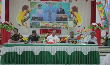 Gelar Rakor Forkopimda Plus, Pj. Bupati Yapen Cyfrianus Y. Mambay, "Siapkan Semua Sektor untuk Hadapi Nataru"