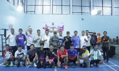 Resmi, Ketua KKSS Buka Turnamen Badminton Peringati HUT KKSS Ke-46, "11 Pilar, 16 Tim, 145 Atlet Ikut Berkompetisi Rebut Hadiah Jutaan Rupiah" 