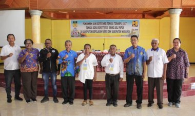 Membuka Secara Resmi Pembinaan dan Sertifikasi Tenaga Terampil (SKT) Tenaga Kerja Konstruksi OAP, Pemda Yapen Optimis OAP Mandiri, Kreatif, dan Mampu Bersaing