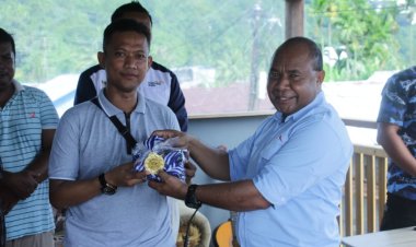 Sumbang Medali Cabor Sepak Takraw dan Tropy Futsal Tournament HUT Ke-46 KKSS, "Jaga Kekompakan, Junjung Tinggi Sportivitas" Harap Ketua DPRD Yohanis G. Raubaba