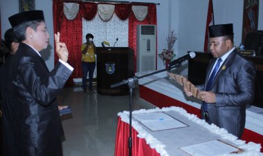Rapat Paripurna Istimewa Pengambilan Sumpah Janji Anggota DPRD, PAW dari Partai Nasdem, Sdri. Emma R. Tauran Resmi Menjabat Anggota Legislatif Kepulauan Yapen 2019-2024