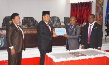 DPRD Sahkan Perda APBD-P Tahun 2022, Bupati Tonny Tesar : Wujudkan Kabupaten Kepulauan Yapen yang Lebih Maju dan Lebih Sejahtera
