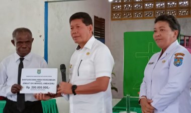 Dukung Pembangunan Gereja GKI Imanuel Ambaidiru, Pemda Kepulauan Yapen Sumbangkan 200 Juta Rupiah