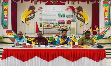 Tingginya Peminat Prodi Magister Ilmu Hukum, Pengelola Uncen Kampus II Serui Gelar Rapat Koordinasi bersama Bupati Kepulauan Yapen dan Calon Mahasiswa