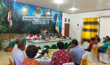 Jelang Sidang Sinode GKI Ke XVIII, Bupati Tonny Tesar minta Panitia Transit dan OPD untuk wujudkan Kebersihan, Kemanan dan Kenyamanan Kota Serui