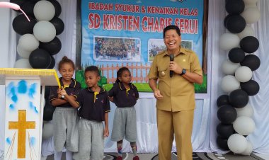Congratulation...! Kenaikan Kelas Perdana, SD Kristen Charis Serui sambut dengan Ibadah Syukur