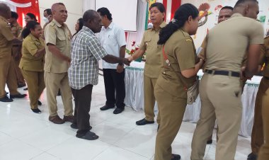 Pimpinan Ibadah Awal Bulan, Bupati Tonny Tesar kabarkan "Kondisi Kesehatan Wakil Bupati Semakin Membaik" 