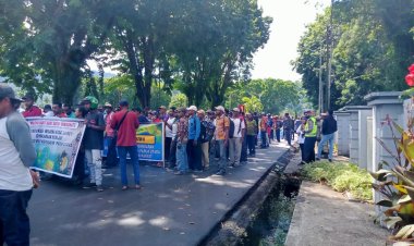Ribuan Masyarakat Melakukan Long Marc dan Gelar Aksi Demo Damai Minta Pemekaran DOB Provinsi Kepulauan Papua Utara 