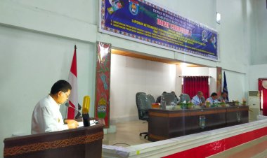 Bupati Tonny Tesar Sampaikan Jawaban Atas Pandangan Akhir Fraksi-Fraksi DPRD Kabupaten Kepulauan Yapen pada Rapat Paripurna I LKPJ Kepala Daerah Tahun 2021