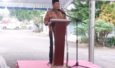 Suasana Kekeluargaan, Bupati Kepulauan Yapen Tonny Tesar Gelar Buka Puasa Bersama Masyarakat KKSS