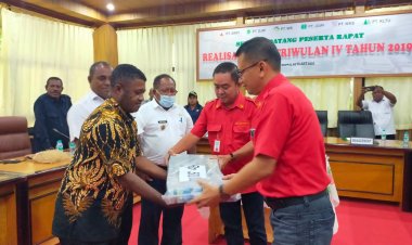 Wakil Bupati Yapen Frans Sanadi Hadiri Acara Pembayaran 1 Milyar 50 Juta Rupiah, Kompensasi Ganti Rugi Tanah kepada Masyarakat Adat Woriasi oleh PT. SWPI