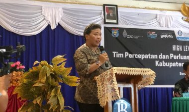 Plt Sekretaris Daerah Erny R. Tania Membuka Kegiatan HLM Tim TP2DD