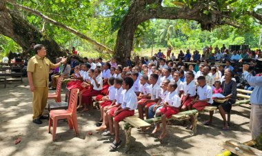 Turut Bersama Bupati Tonny Tesar, Kepala Dinas P dan K Hadiri Ibadah Syukur HUT YPK Ke-60 Tahun 2022 di SD YPK Sion Woda Wansma