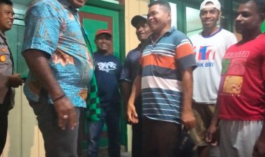 Kadis Pendidikan dan Kebudayaan bersama Masyarakat Mediasi Penyelesaian Pemalangan SD Negeri Awunawai