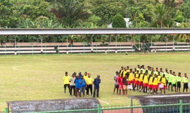 Buka Turnamen Teluk Cendrawasih Cup-III 2022, ini Empat Point Pesan Bupati Tonny Tesar