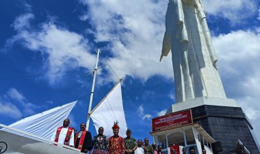 Amazing…! Tugu Monumen Kasih Kristus Setinggi 33 Meter Hari ini Diresmikan Bupati Tonny Tesar, S.Sos pada Peringatan HUT PI ke-167 Tahun