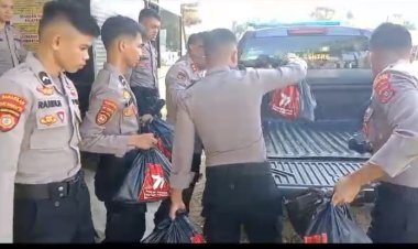 Jelang HUT Bhayangkara Ke-77, Polres Kolaka Timur Salurkan 40 Paket Sembako Di Uluiwoi